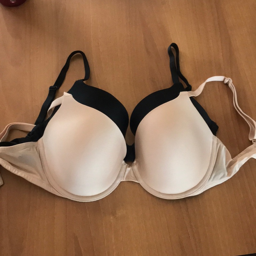 Victoria Secret Bras set of two size 34D